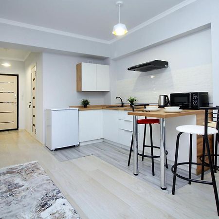 Cozy Studio In The Best Area! 4 Alma-Ata Exteriör bild