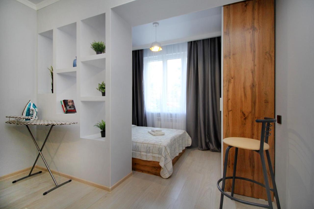 Cozy Studio In The Best Area! 4 Alma-Ata Exteriör bild